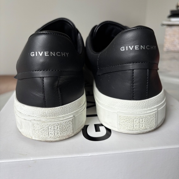 Mens Givenchy Black City Sport Sneaker - Picture 3 of 4